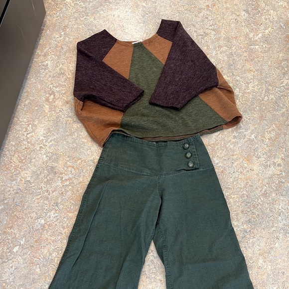 Sabrina Butterfly Designs crop knit top Small - Picture 2 of 3